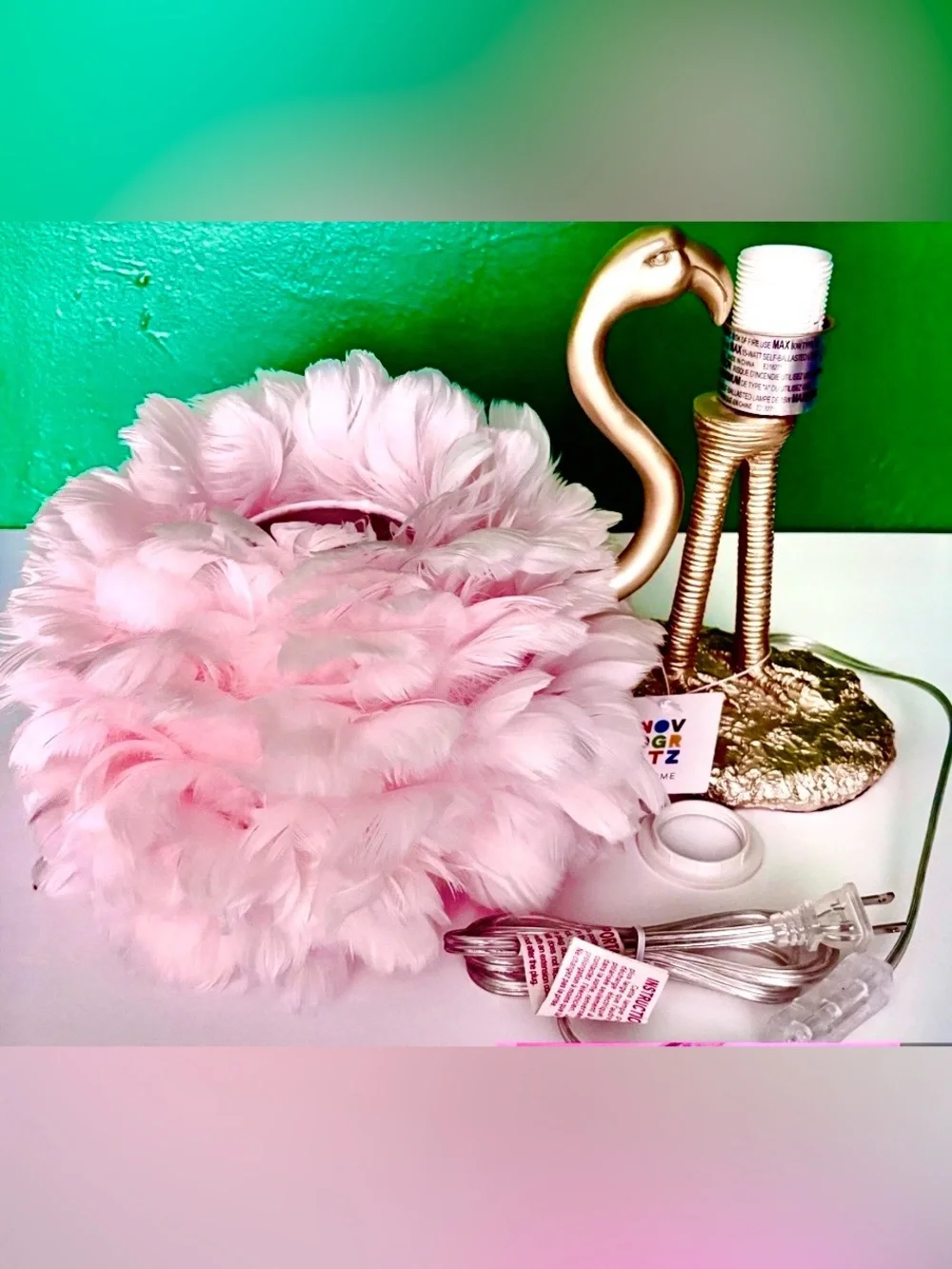 NEW NOVOGRATZ HOME Pink Flamingo Feather Table Lamp 17-inch feather shade. RARE